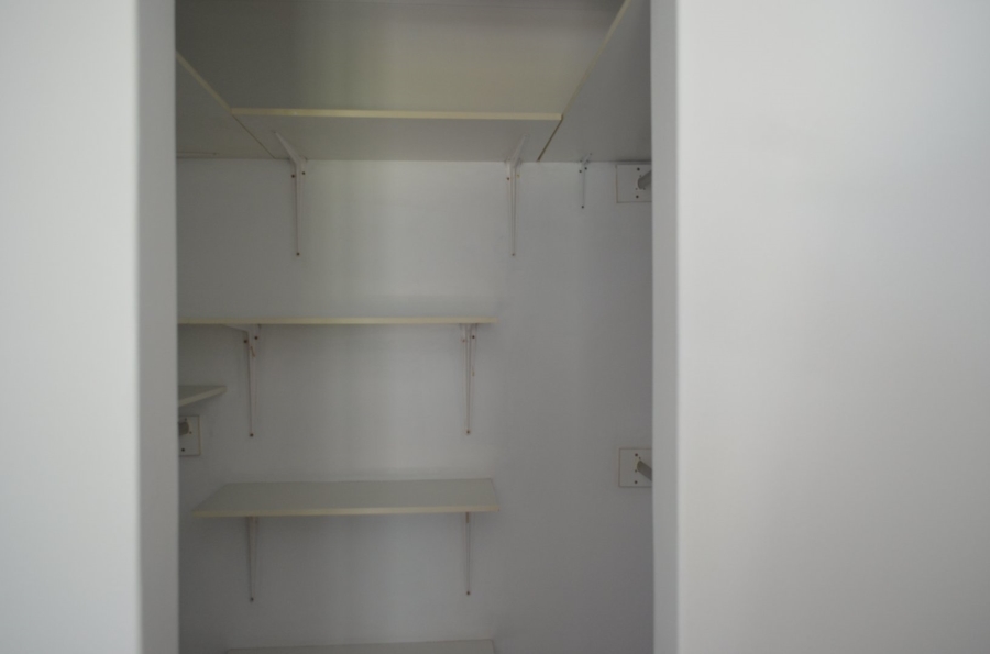 To Let 1 Bedroom Property for Rent in Bodorp Western Cape